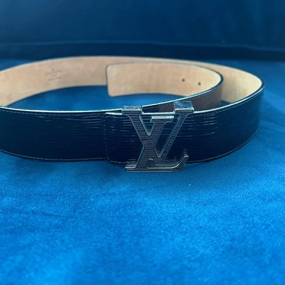 Beautiful hardly worn black lv belt Louis Vuitton LV Initiales 40mm Reversible Belt | Chicago  main image 3